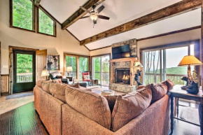 3 Mi to Beech Mtn Treetop Cabin with Deck and Views